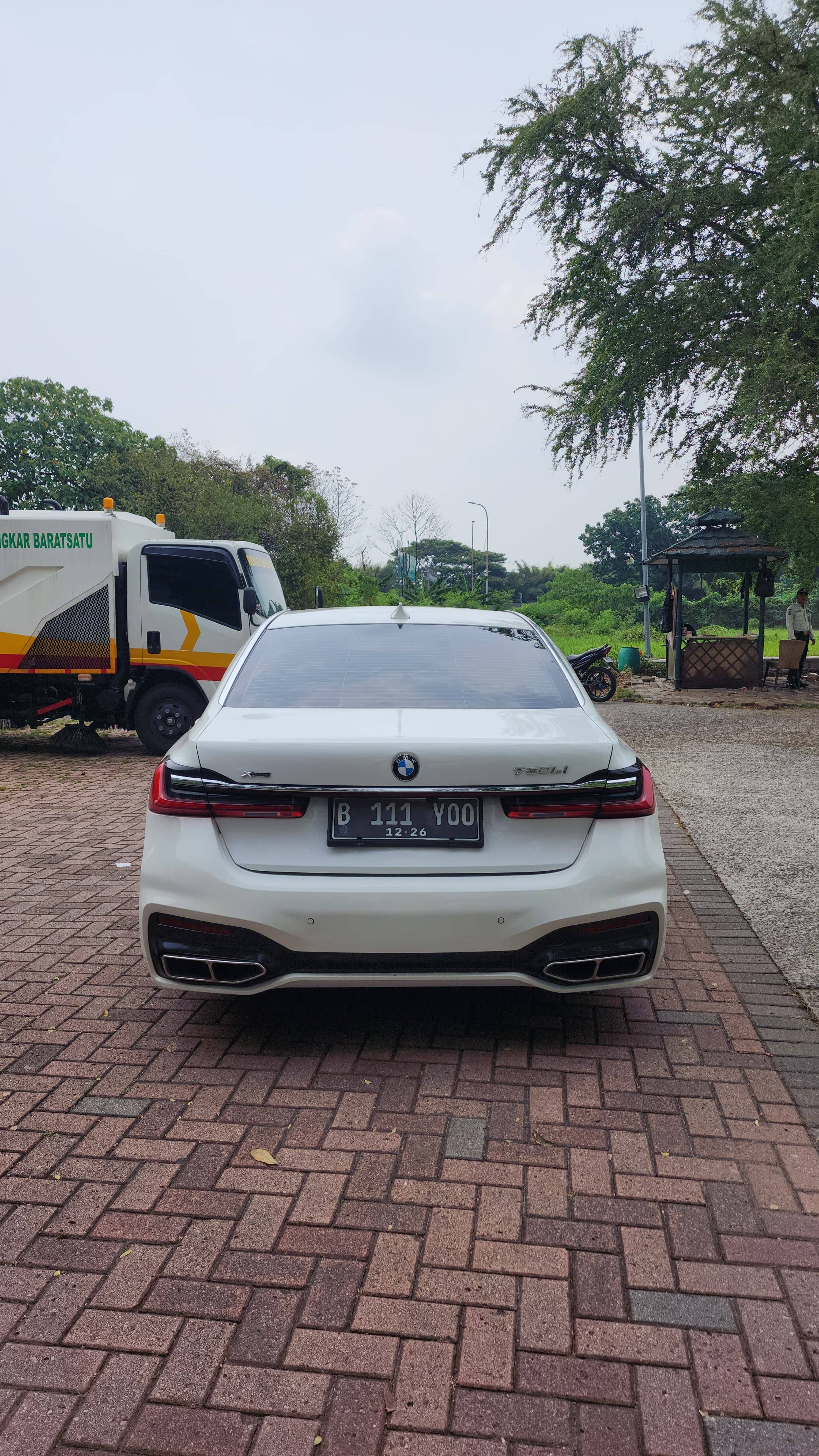 2013 BMW 7 Series Sedan 2013 BMW 7 Series Sedan