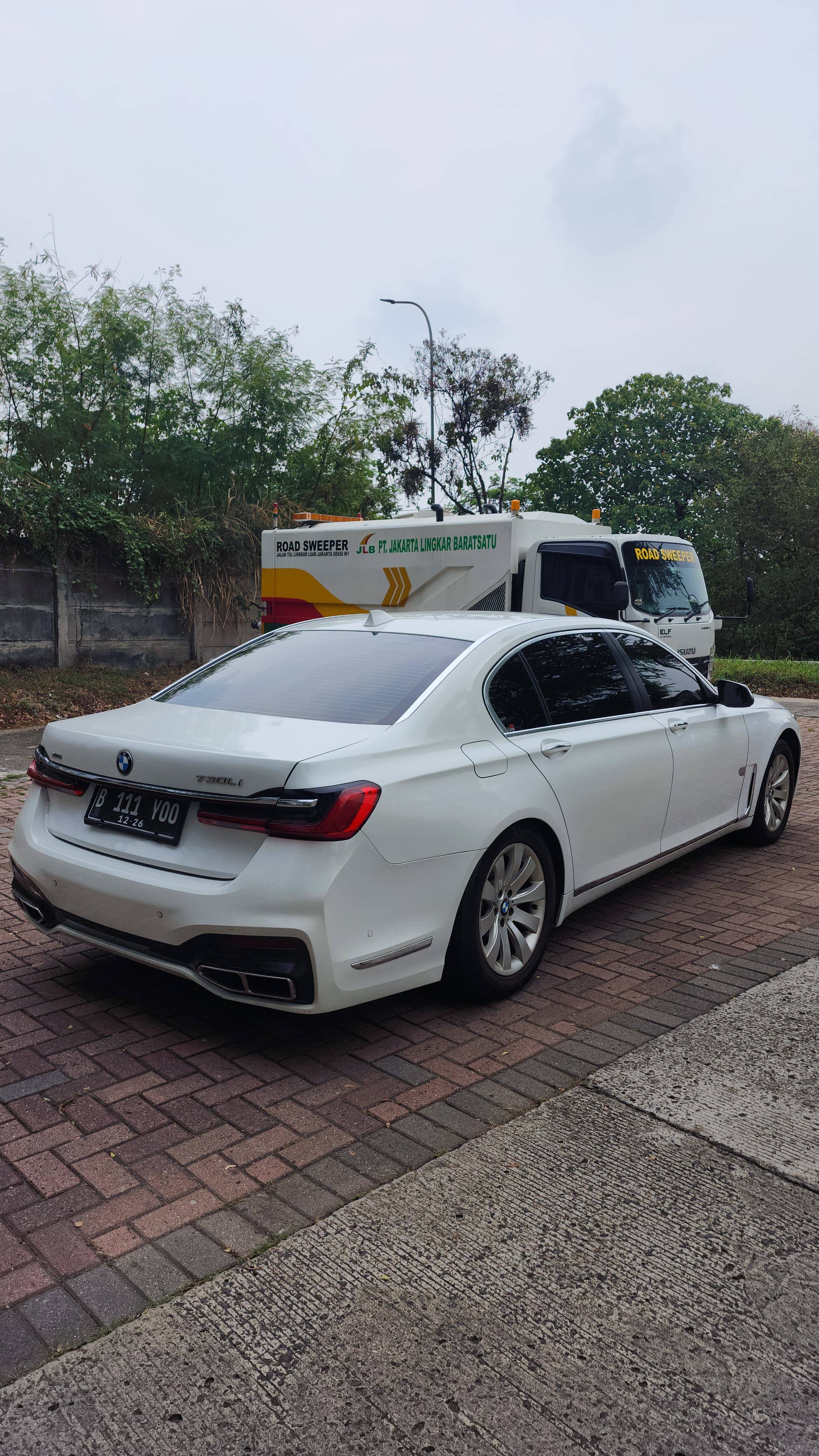 2013 BMW 7 Series Sedan 2013 BMW 7 Series Sedan