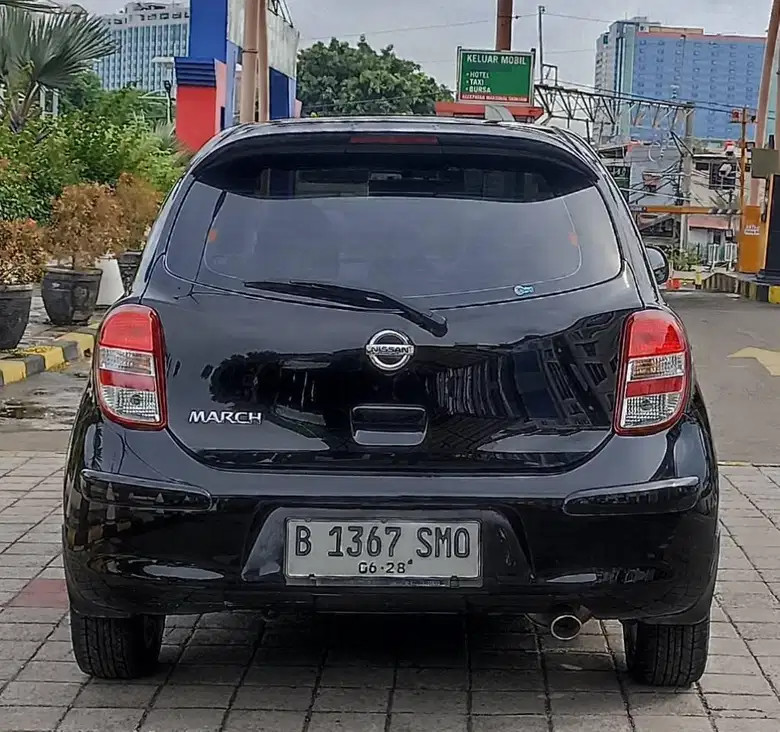 2012 Nissan March  1.2 XS AT 2012 Nissan March  1.2 XS AT