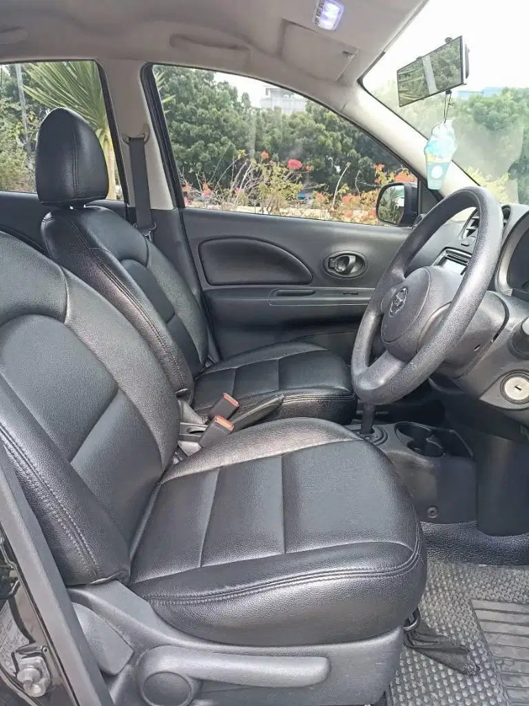 2012 Nissan March  1.2 XS AT 2012 Nissan March  1.2 XS AT