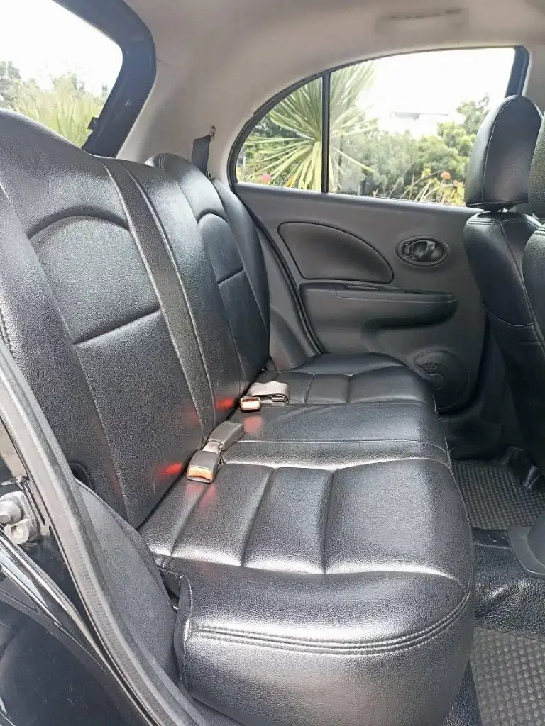 2012 Nissan March  1.2 XS AT 2012 Nissan March  1.2 XS AT