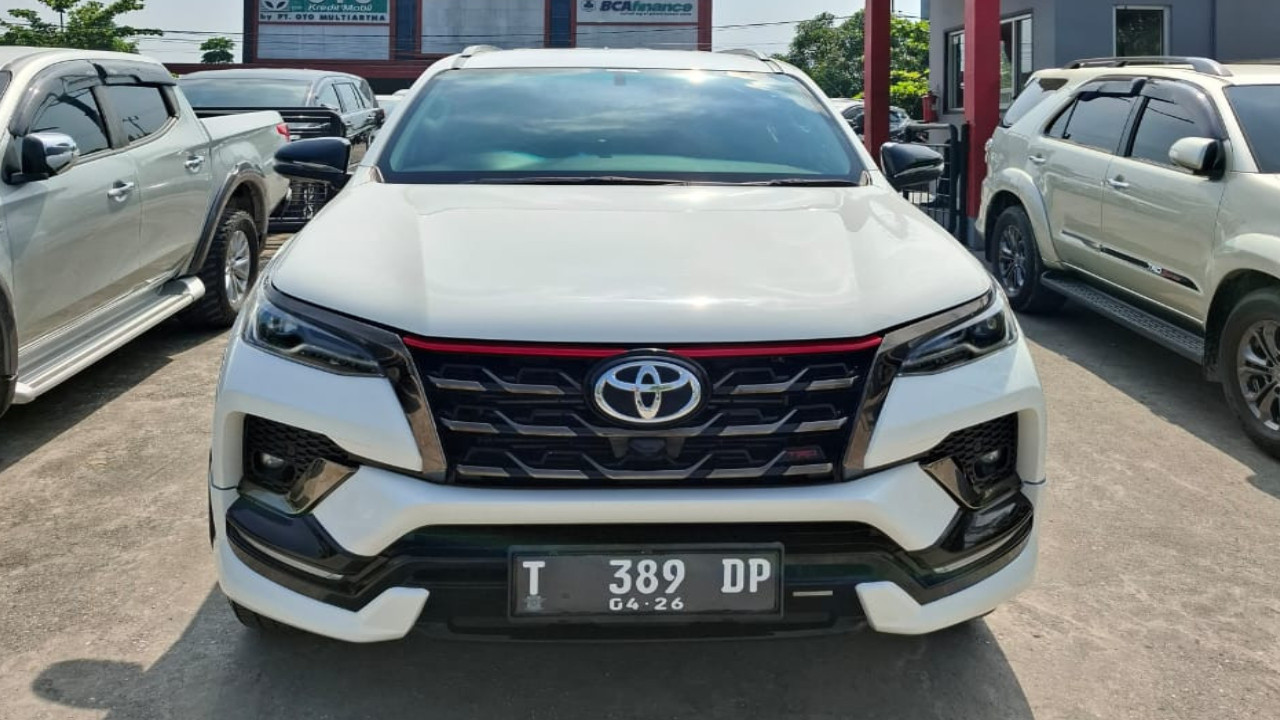 Second Hand 2021 Toyota Fortuner 2.4 VRZ AT Second Hand 2021 Toyota Fortuner 2.4 VRZ AT