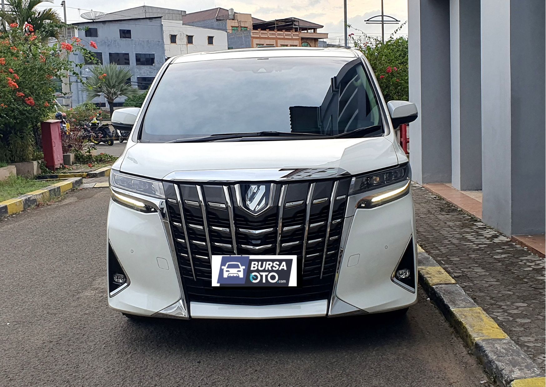 2023 Toyota Alphard