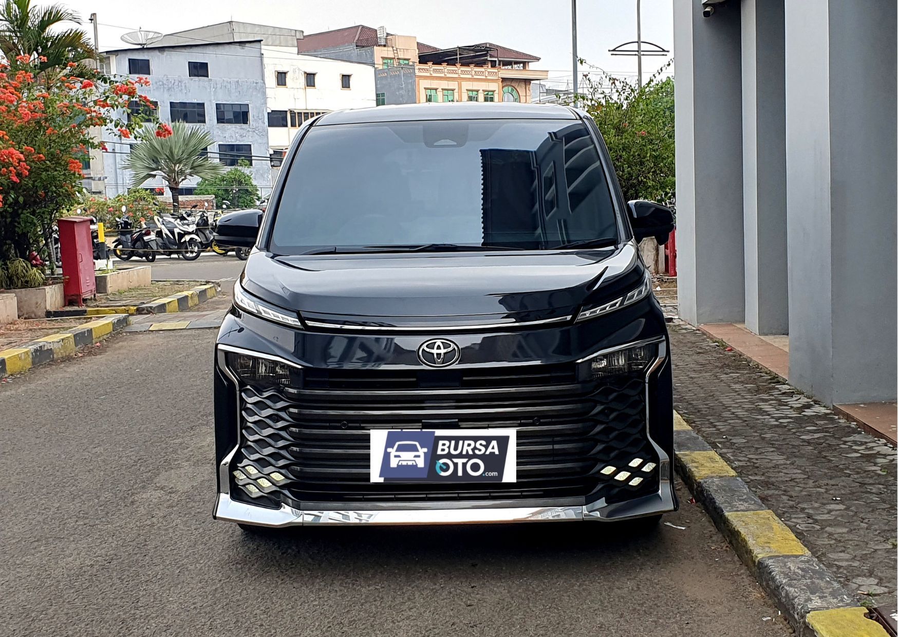 2022 Toyota Voxy 2.0 CVT