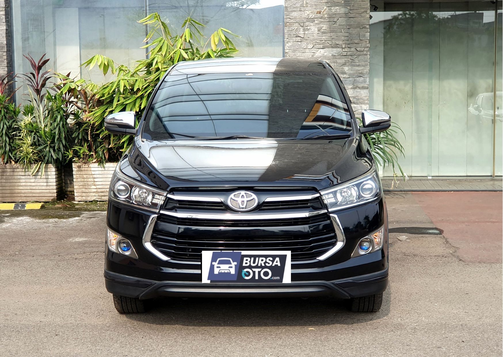 2020 Toyota Venturer 2.4 MT