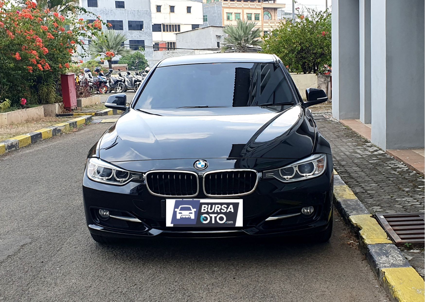 2014 BMW 3 Series Sedan 320i M Sport