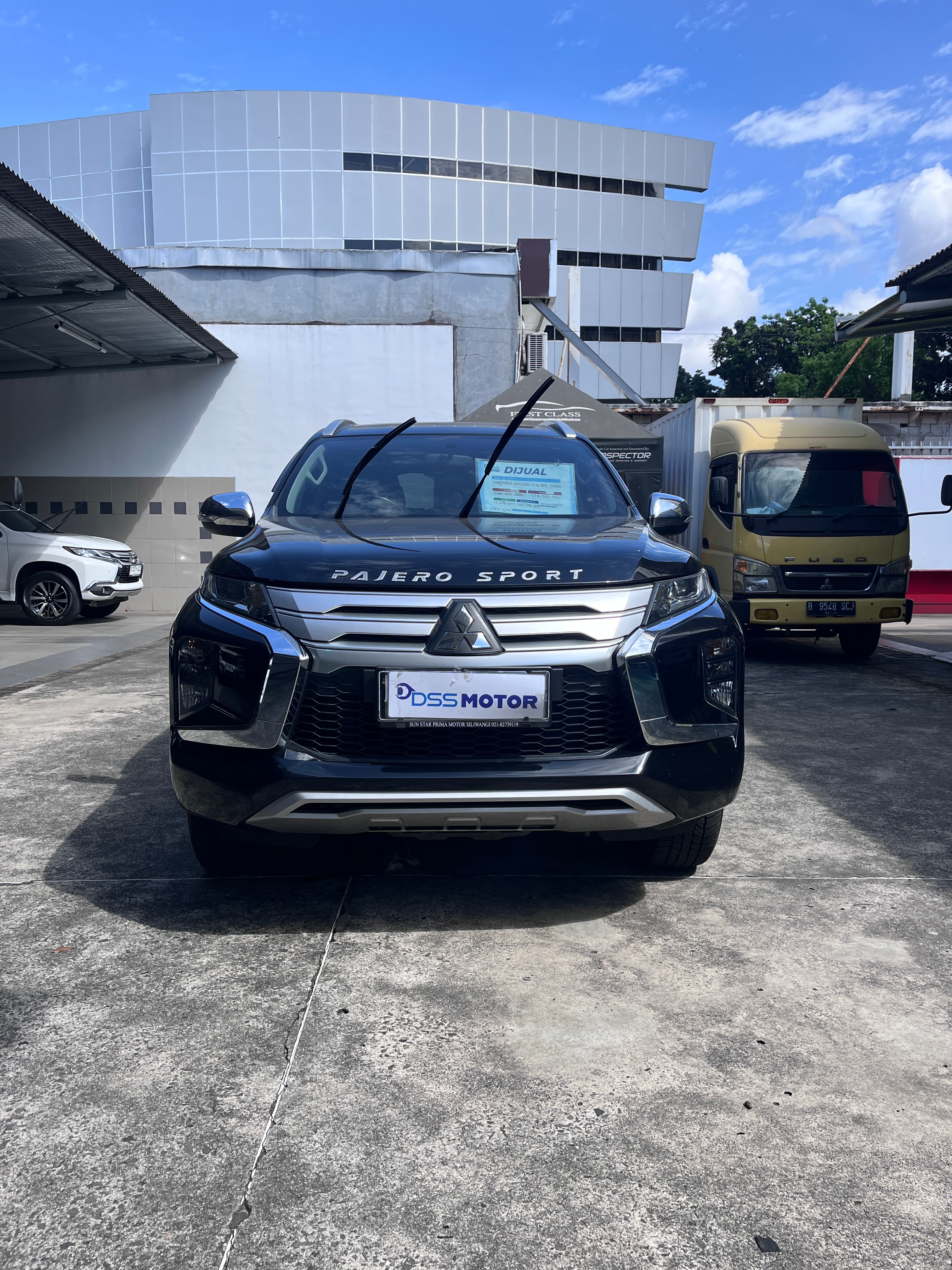 2022 Mitsubishi Pajero