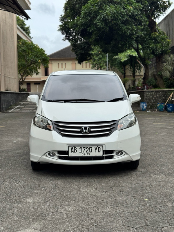 2010 Honda Freed  EA/T