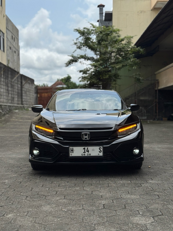 2018 Honda Civic Hatchback TURBO HATCHBACK E 1.5 AT