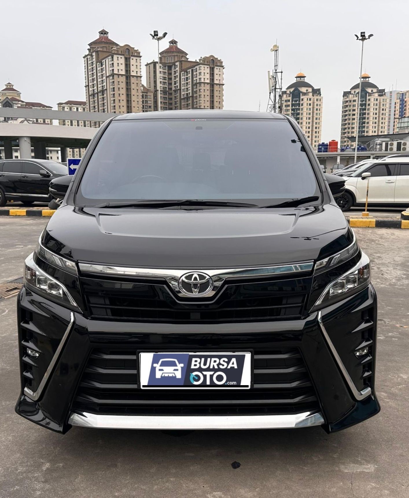 2020 Toyota Voxy 2.0L AT