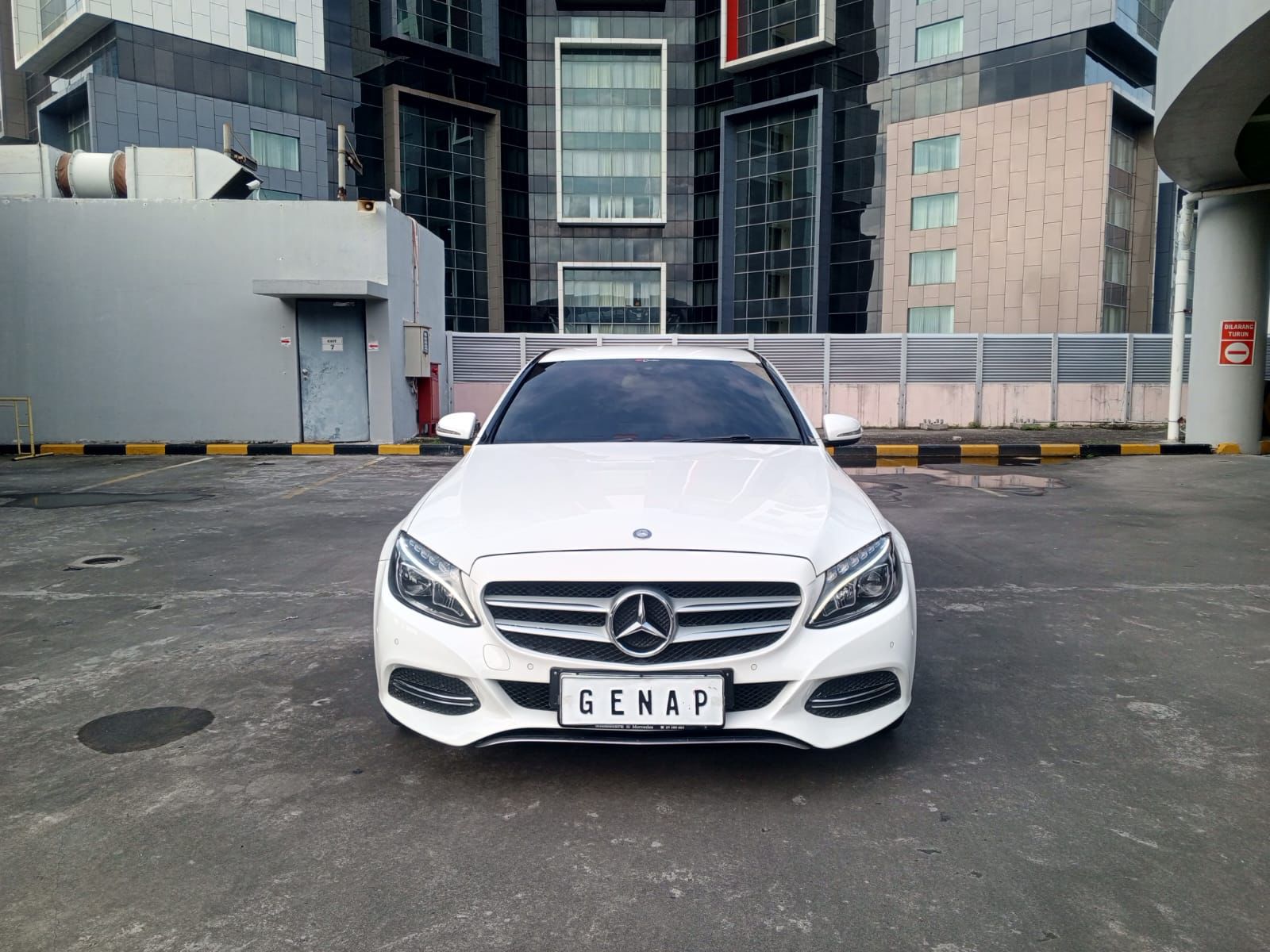 2014 Mercedes Benz C-Class Sedan