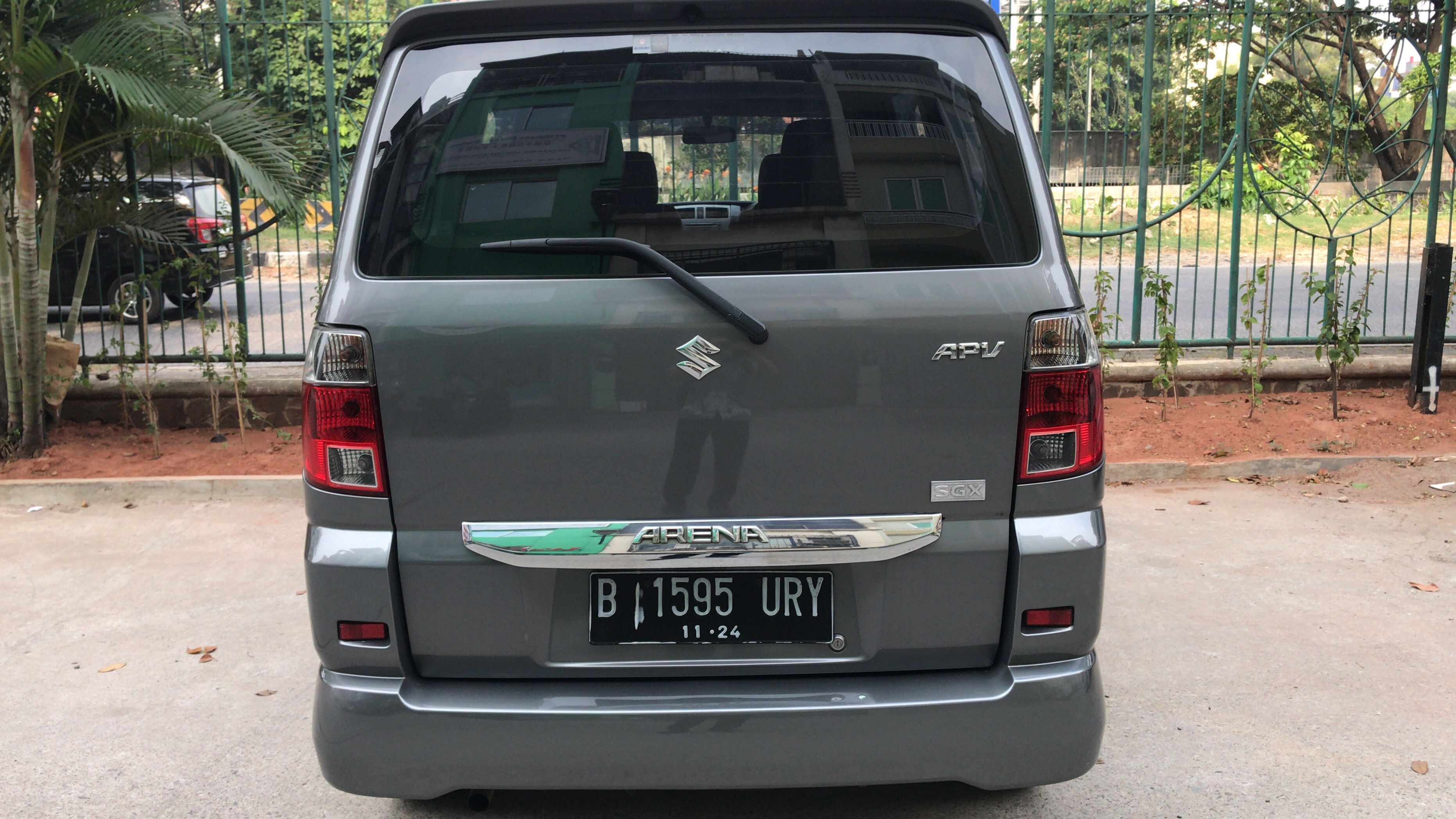 Dijual 2014 Suzuki APV Arena Airbag GX AT Airbag GX AT Bekas