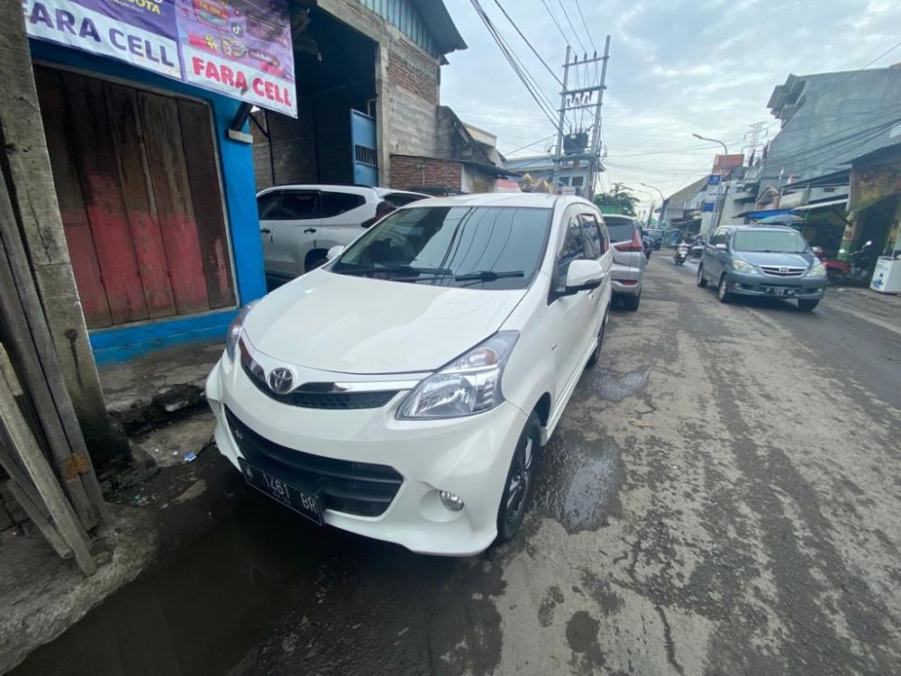 Used 2013 Toyota Avanza Veloz  1.5 AT 1.5 AT for sale