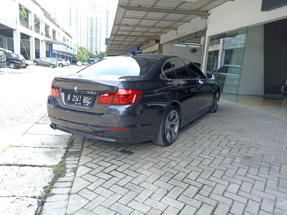 Dijual 2012 BMW 5 Series Sedan  520i Luxury 520i Luxury Bekas