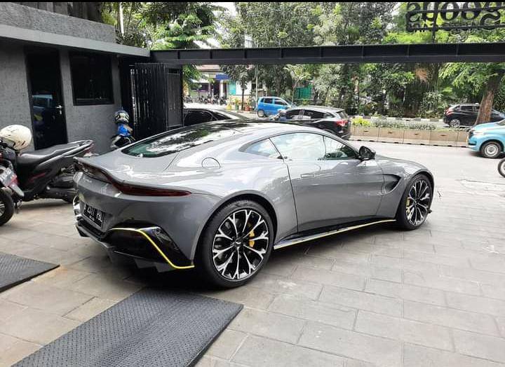 2018 Aston Martin Vantage Coupe AT Coupe AT tua