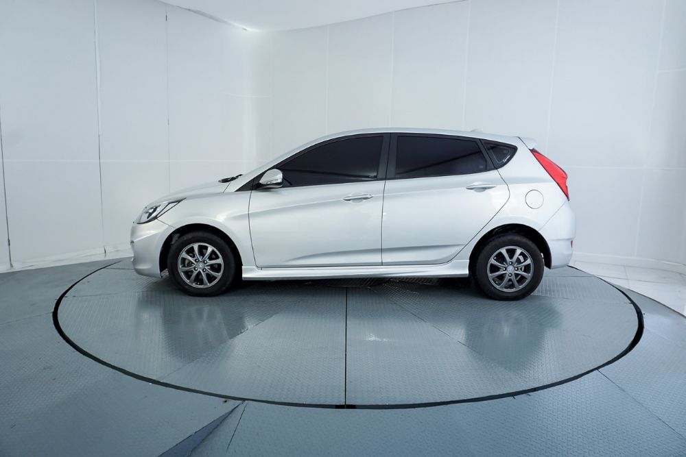 Dijual 2013 Hyundai Grand Avega 1.4L AT 1.4L AT Bekas