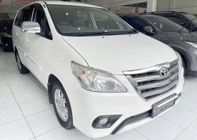 2014 Toyota Kijang Innova 2014 Toyota Kijang Innova