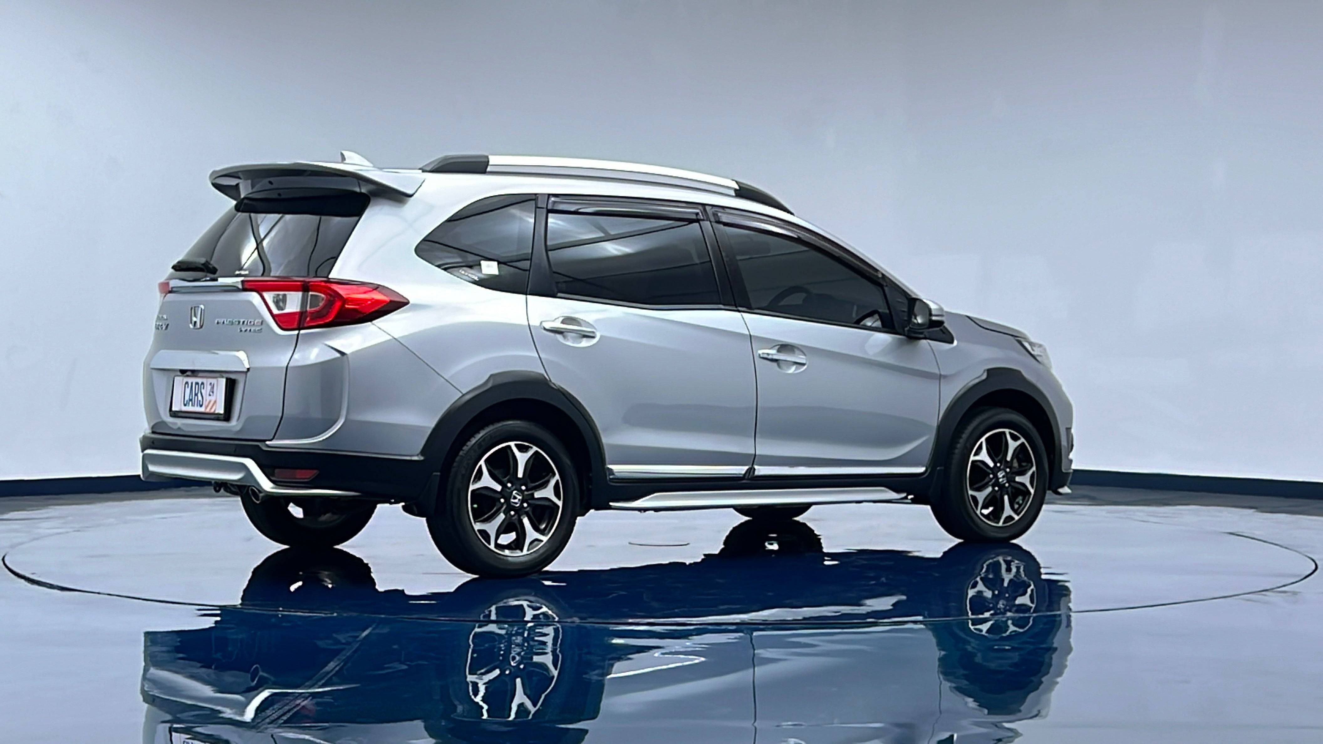 Beli mobil bekas