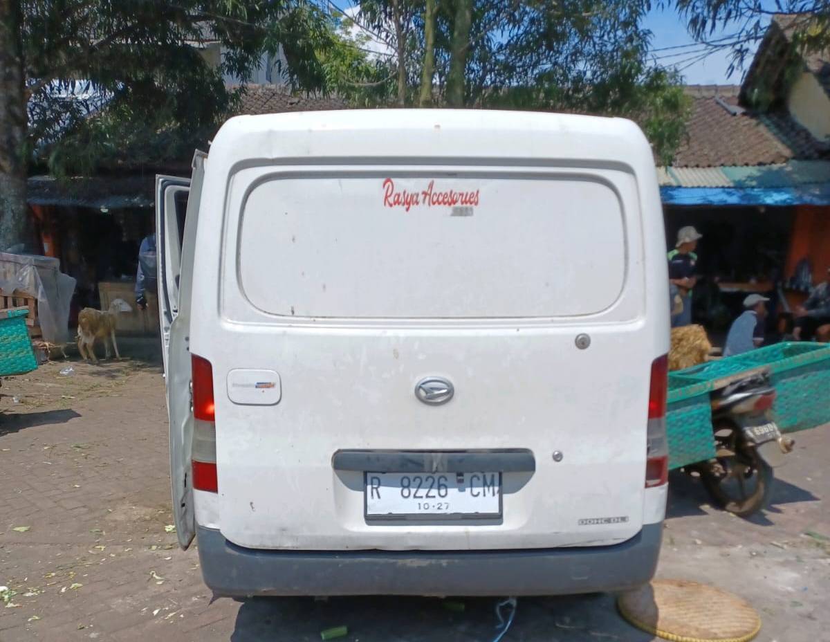 2012 Daihatsu Gran Max MB 1.3 BLIND VAN 1.3 BLIND VAN tua