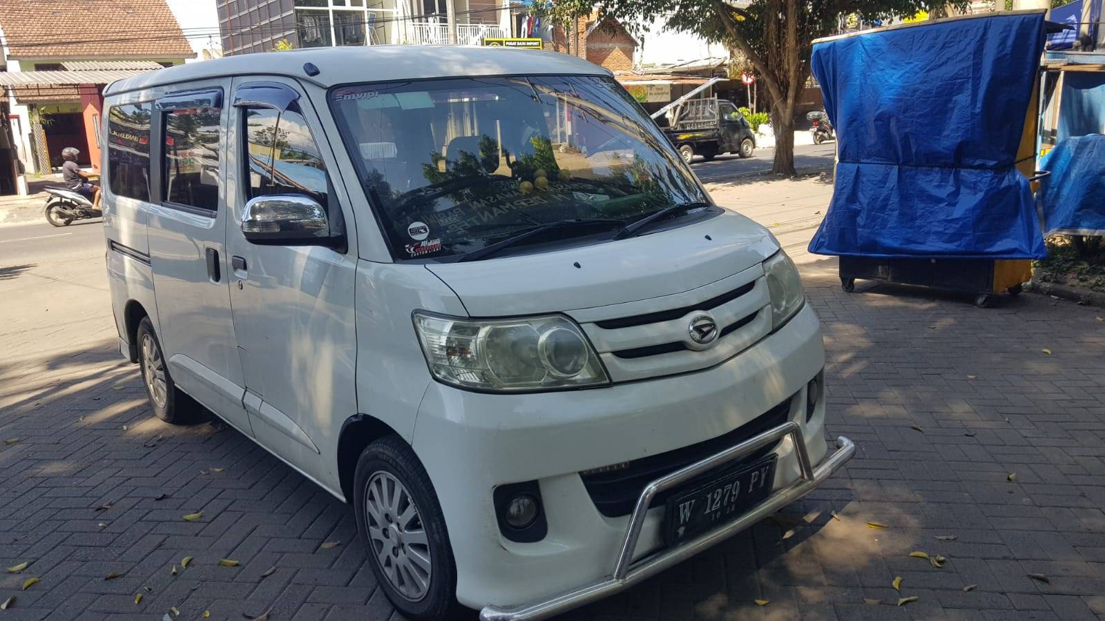 Dijual 2012 Daihatsu Luxio  1.5 M MT FH 1.5 M MT FH Bekas