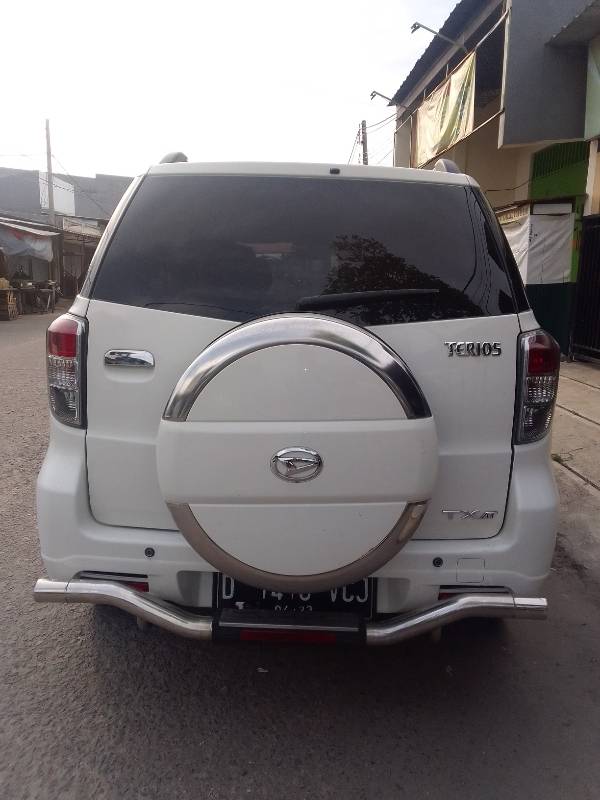 Dijual 2013 Daihatsu Terios  AIRBAG TX A/T AIRBAG TX A/T Bekas