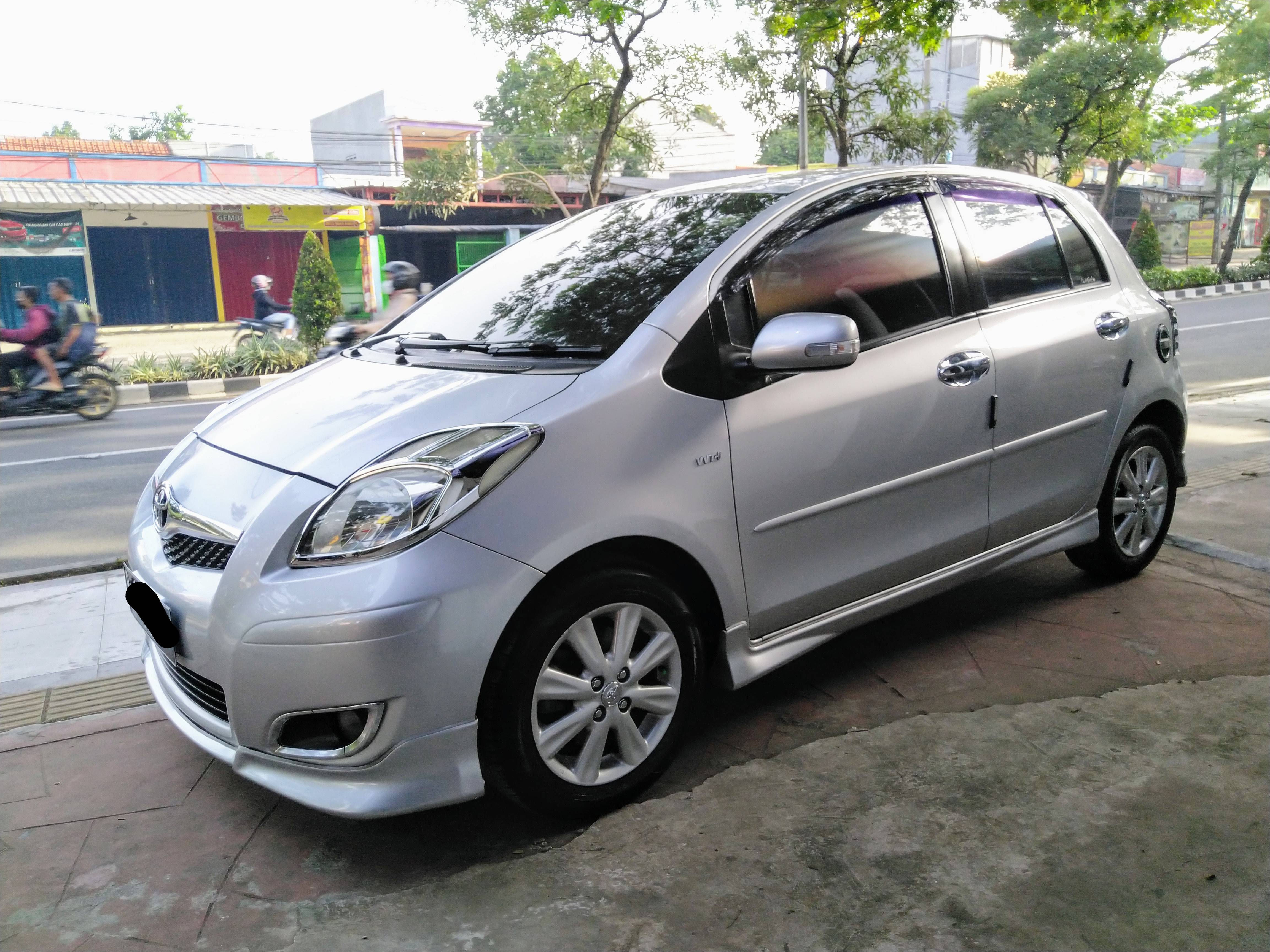 2010 Toyota Yaris 2010 Toyota Yaris