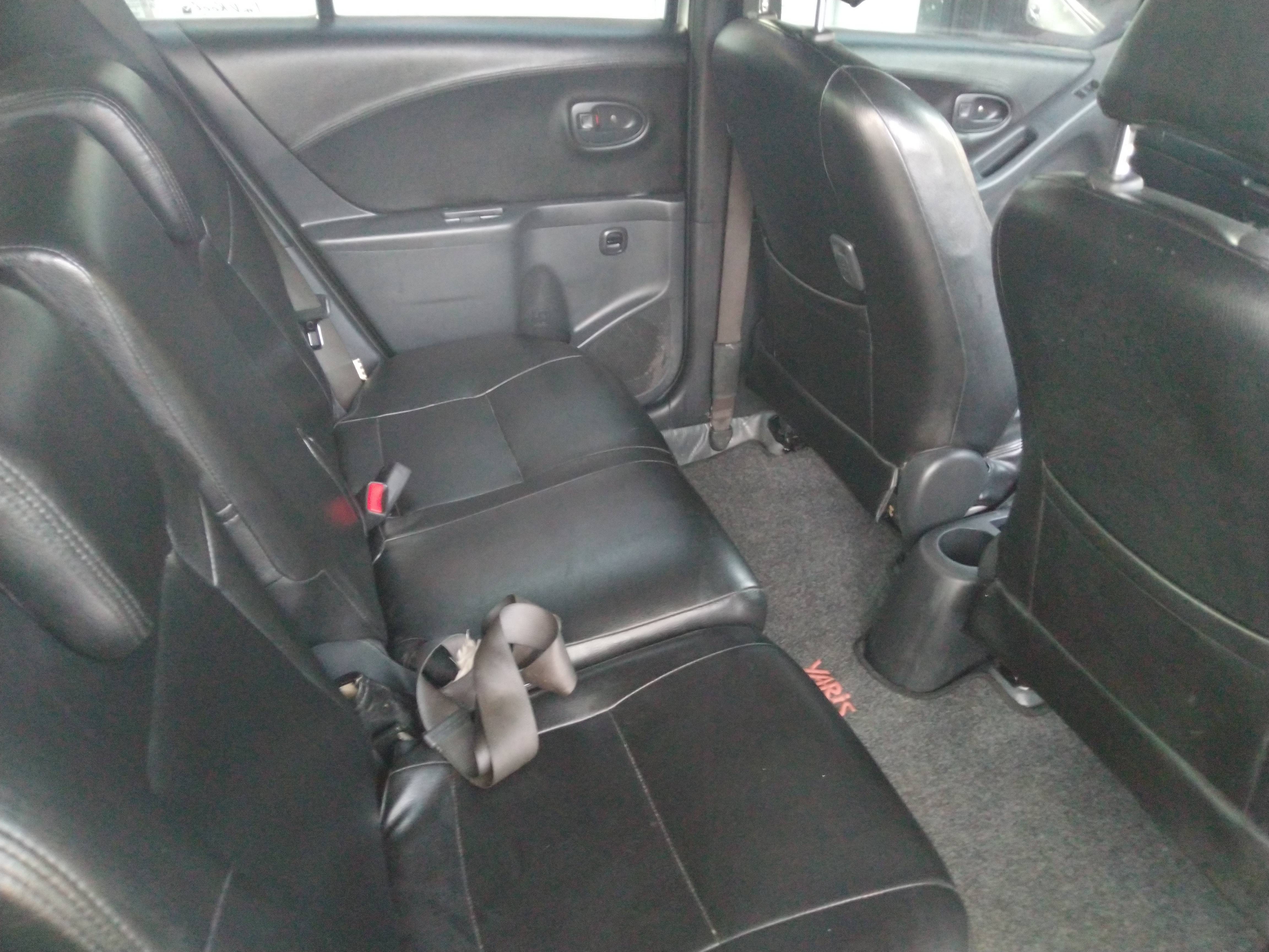 2010 Toyota Yaris 2010 Toyota Yaris