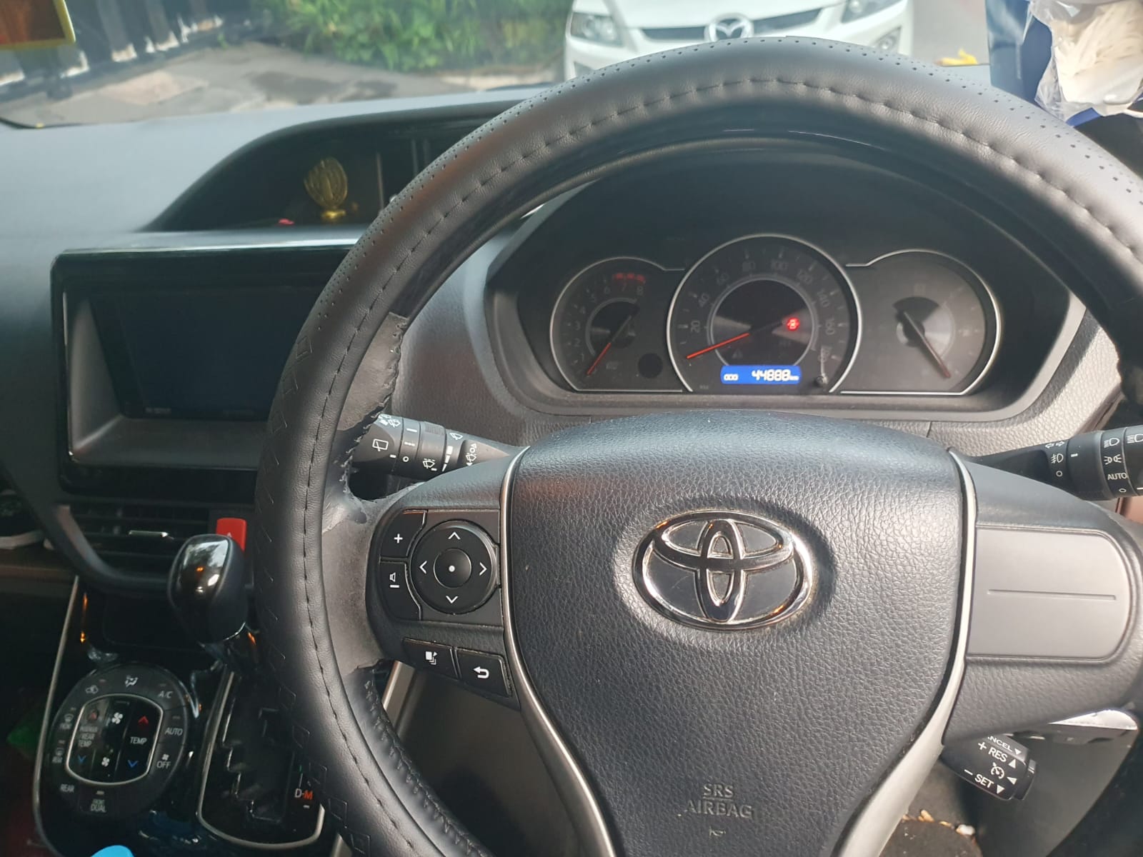 2019 Toyota Voxy 2.0L AT 2.0L AT tua