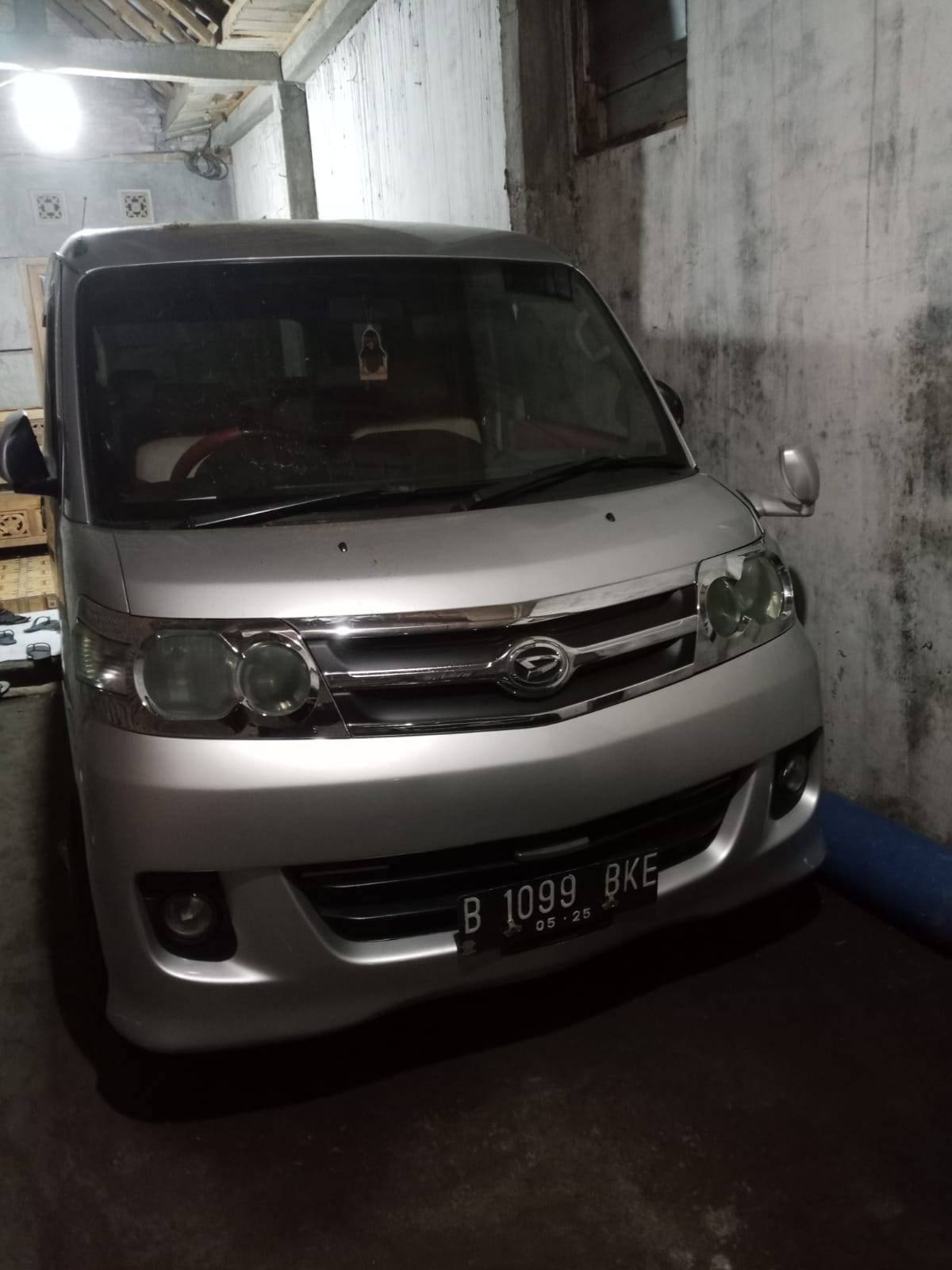 2010 Daihatsu Luxio  X MT Bekas