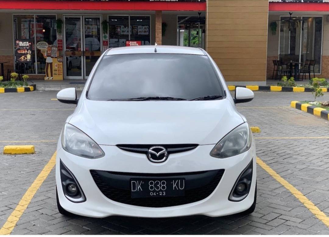 Used 2010 Mazda 2 Hatchback R 1.5L AT Hatchback R 1.5L AT
