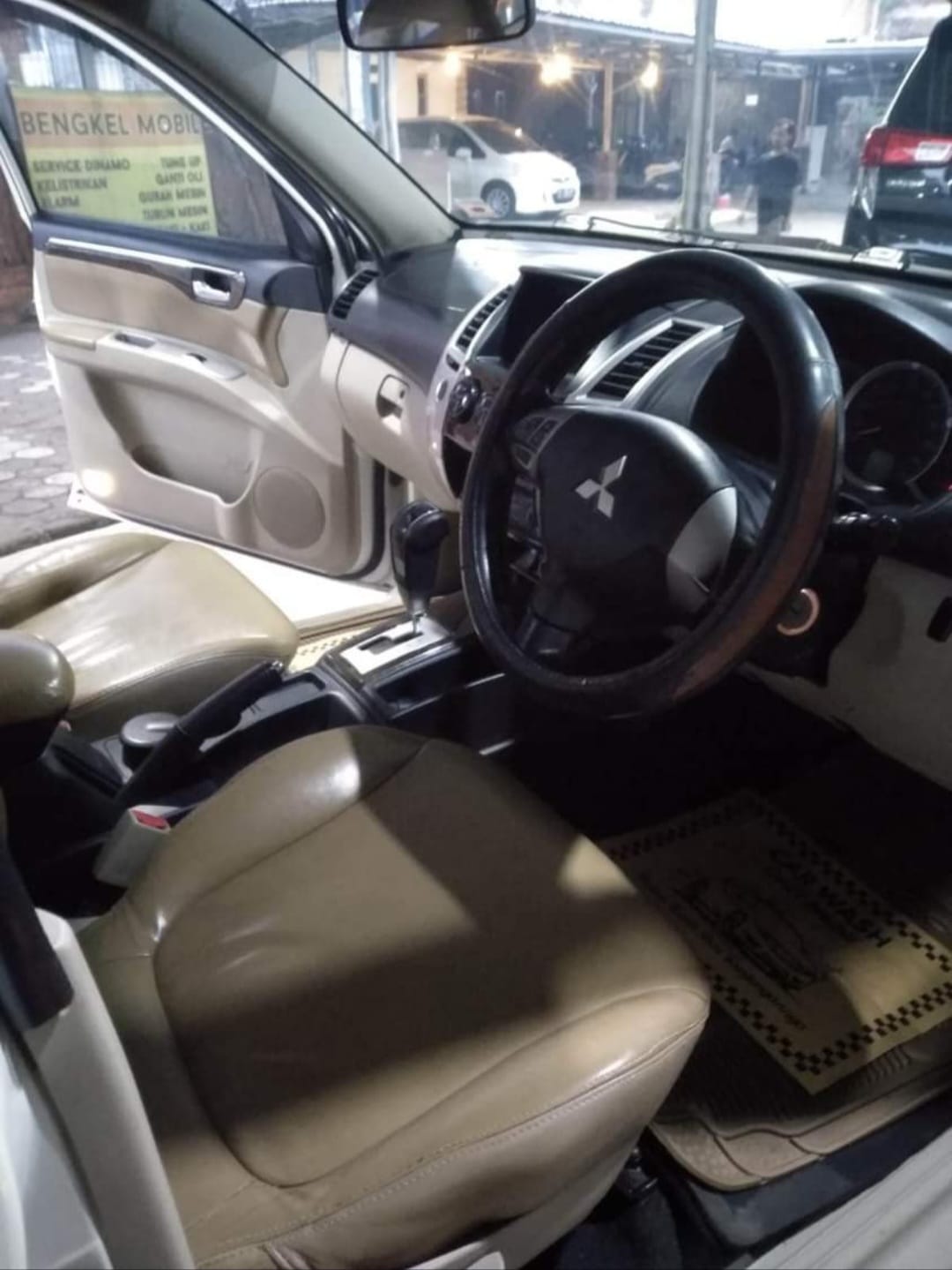 2009 Mitsubishi Pajero 2009 Mitsubishi Pajero