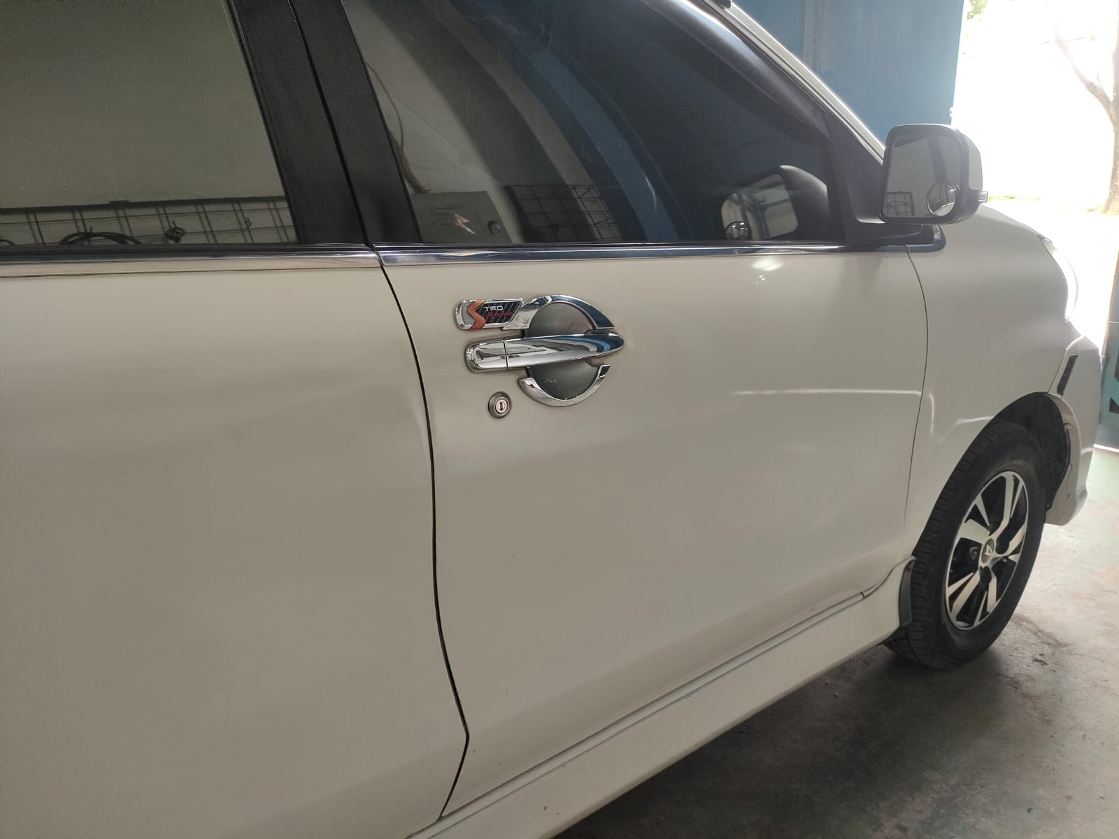 2017 Daihatsu Xenia  1.3 R MT SPORTY 1.3 R MT SPORTY tua