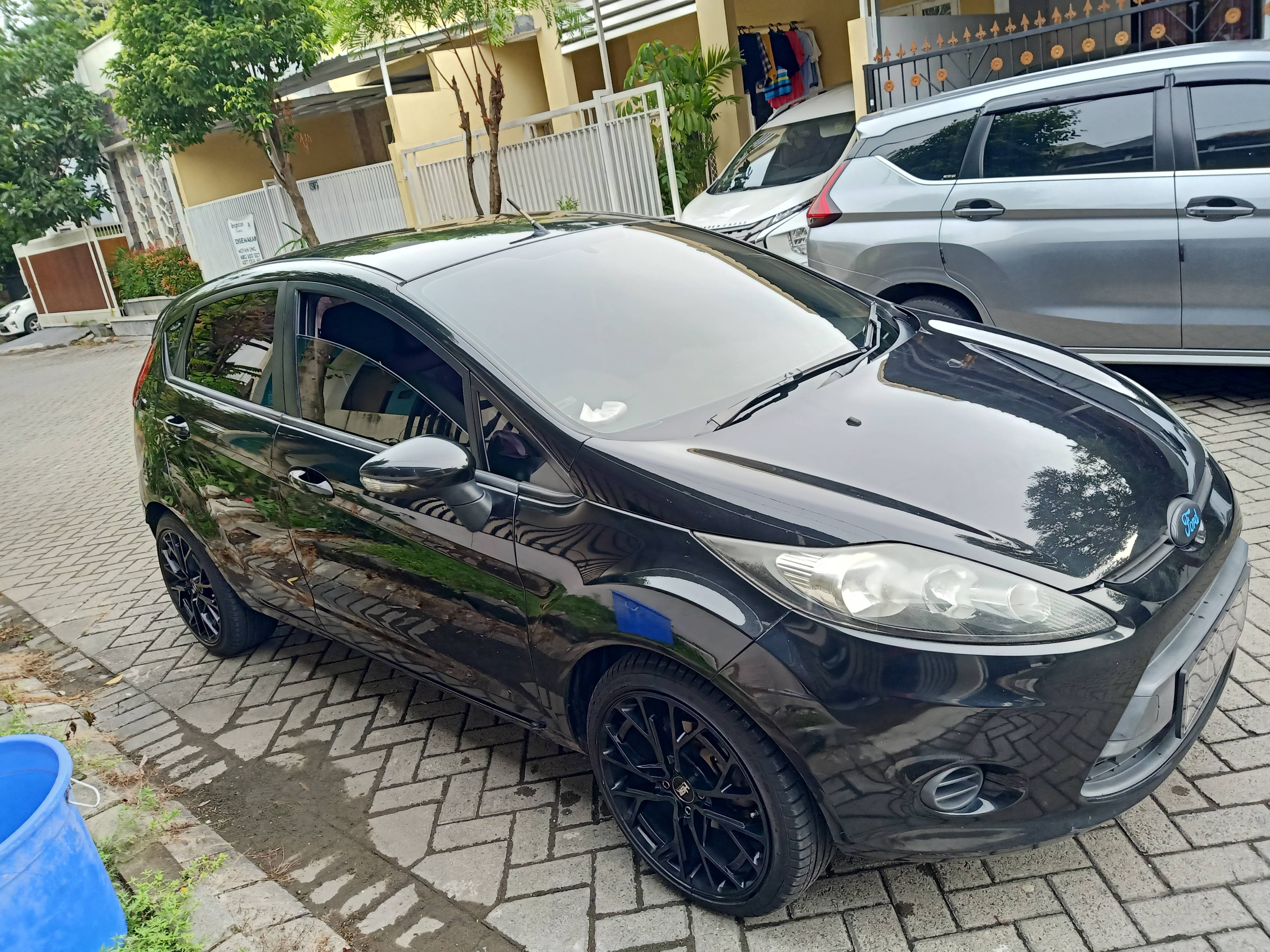 2013 Ford Fiesta  TREND 1.4 MT TREND 1.4 MT tua