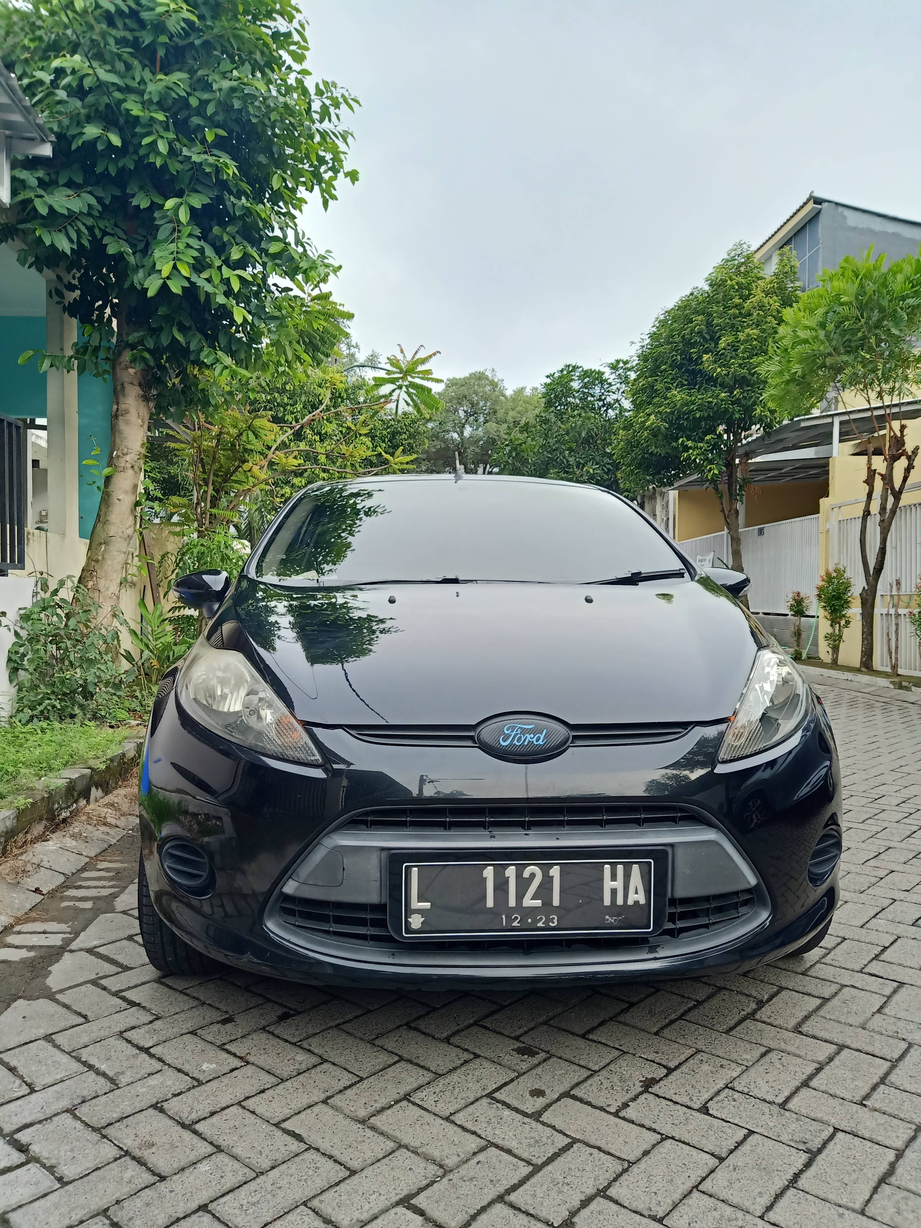 Dijual 2013 Ford Fiesta  TREND 1.4 MT TREND 1.4 MT Bekas
