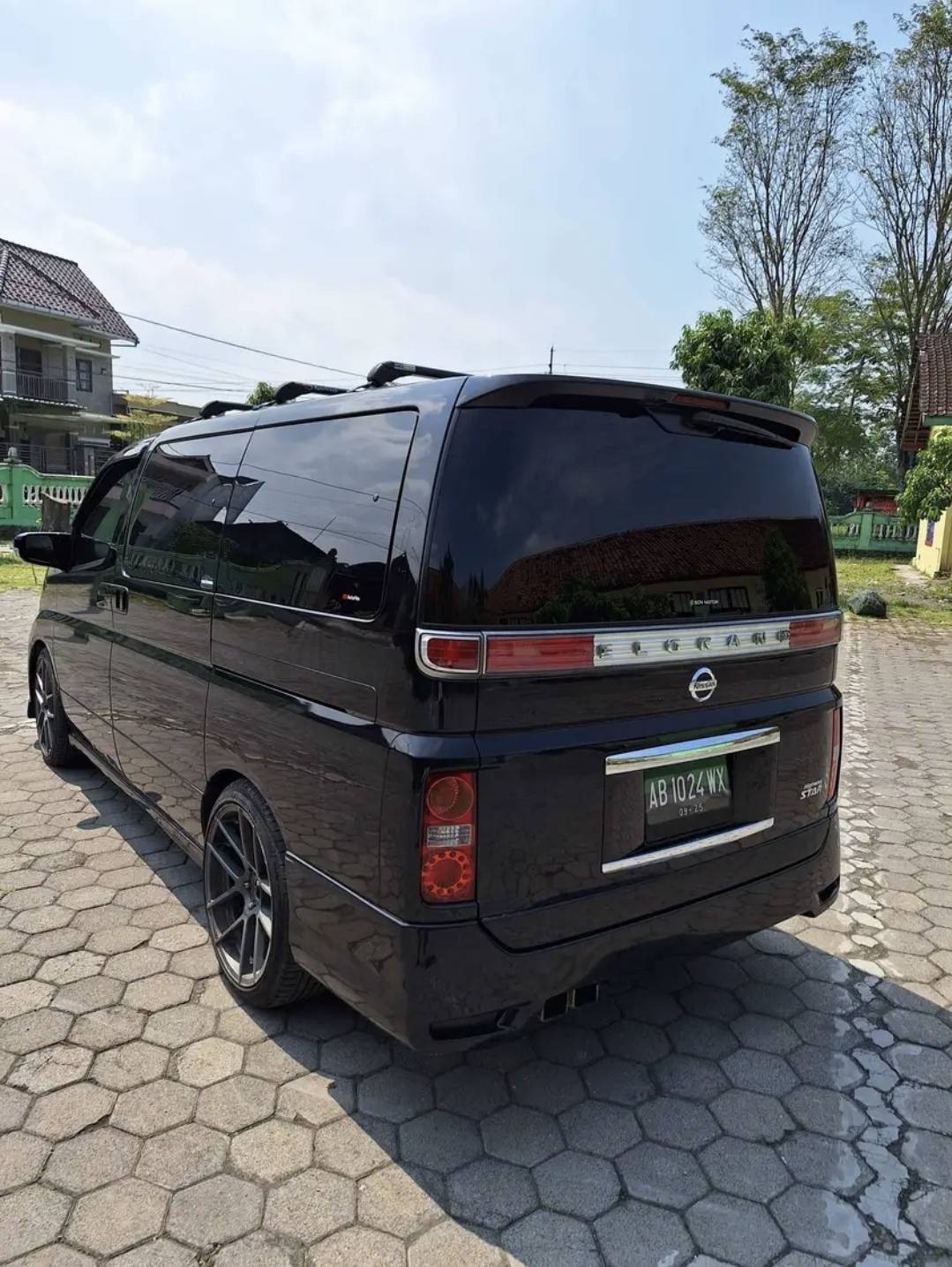 2005 Nissan Elgrand 2005 Nissan Elgrand