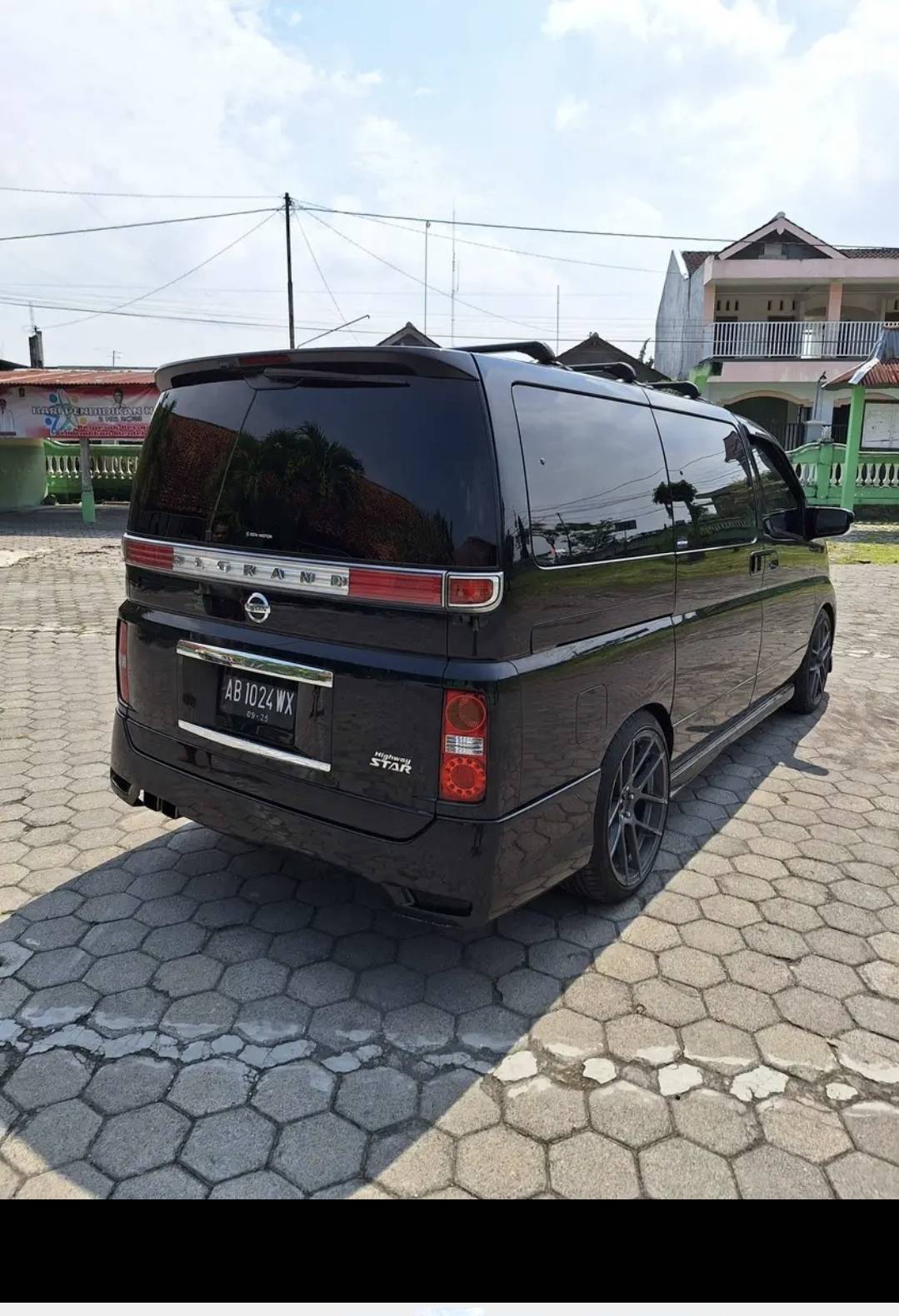 2005 Nissan Elgrand 2005 Nissan Elgrand