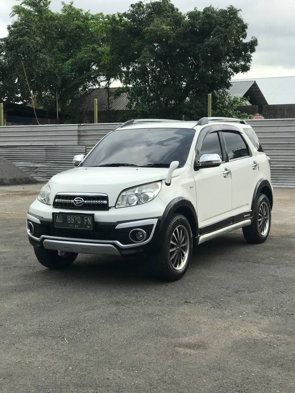 Second Hand 2014 Daihatsu Terios  AIRBAG TX M/T ADVENTURE Second Hand 2014 Daihatsu Terios  AIRBAG TX M/T ADVENTURE