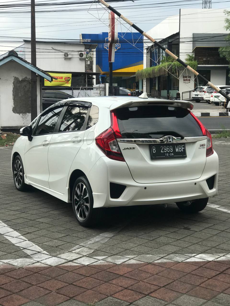 2016 Honda Jazz  RS 1.5 CVT 2016 Honda Jazz  RS 1.5 CVT