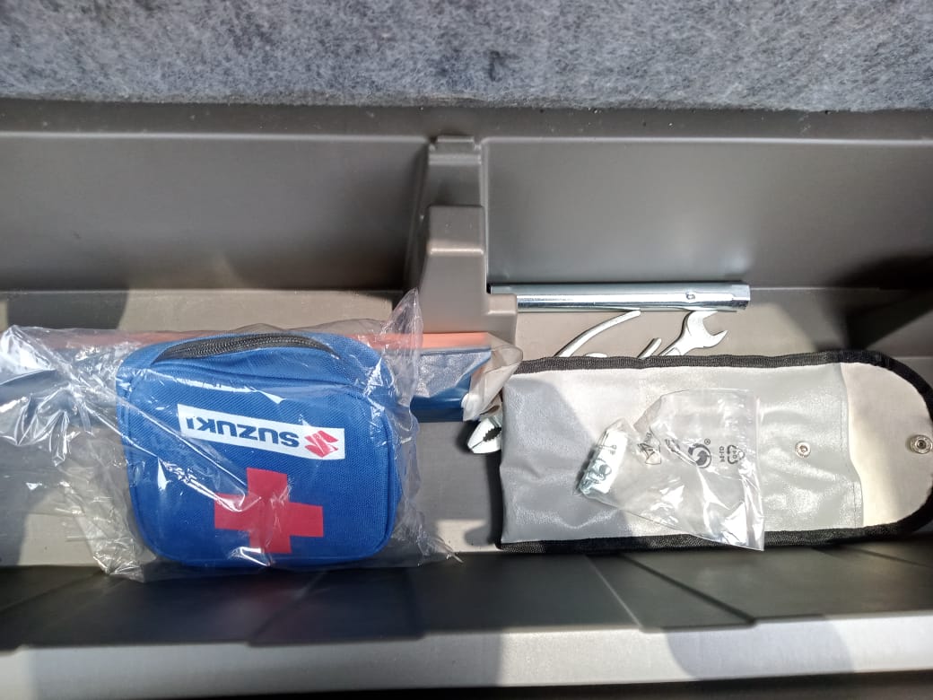 2016 Suzuki Ertiga Dreza 2016 Suzuki Ertiga Dreza