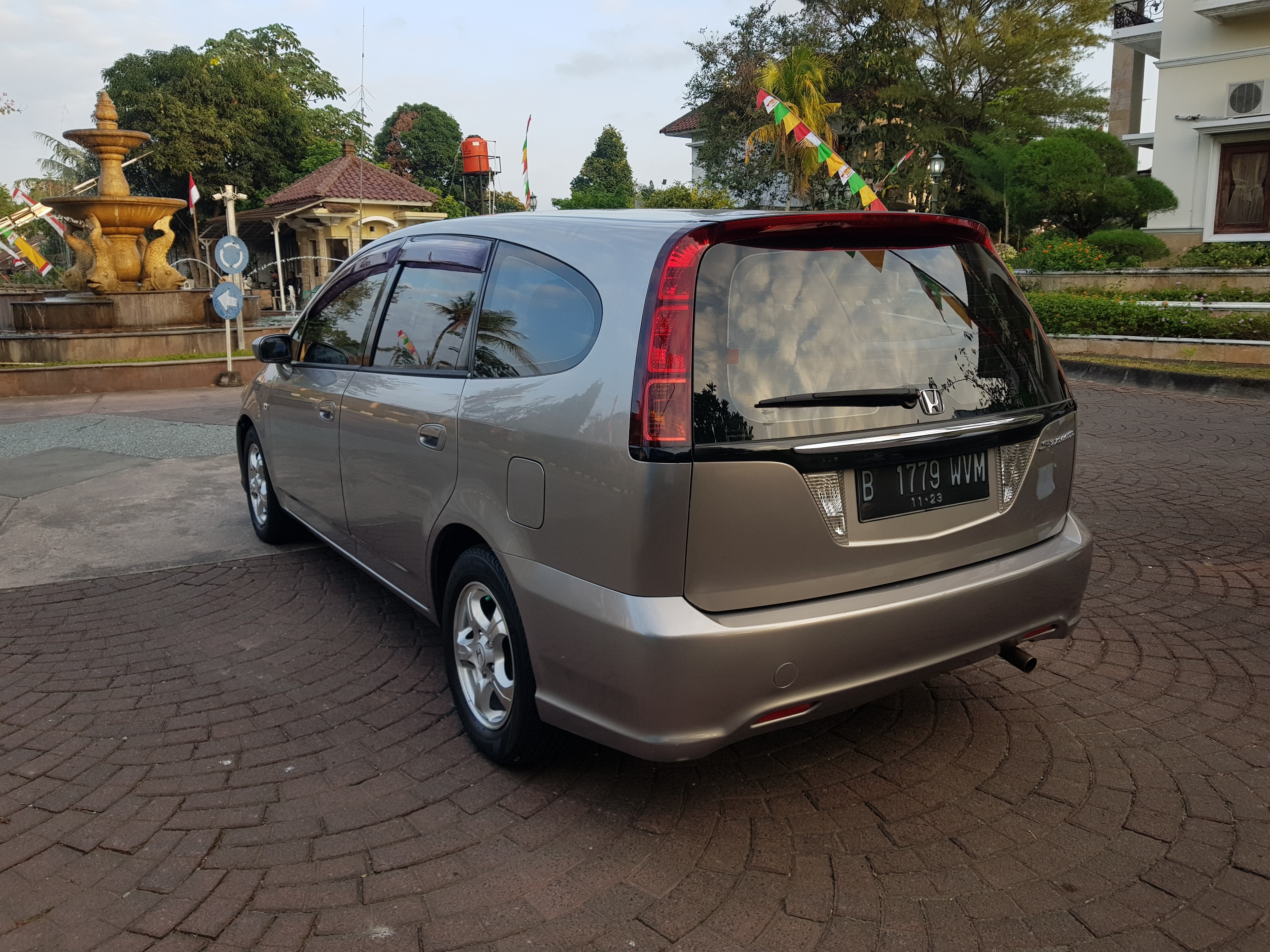 2005 Honda Stream VTEC 1.7L AT 2005 Honda Stream VTEC 1.7L AT