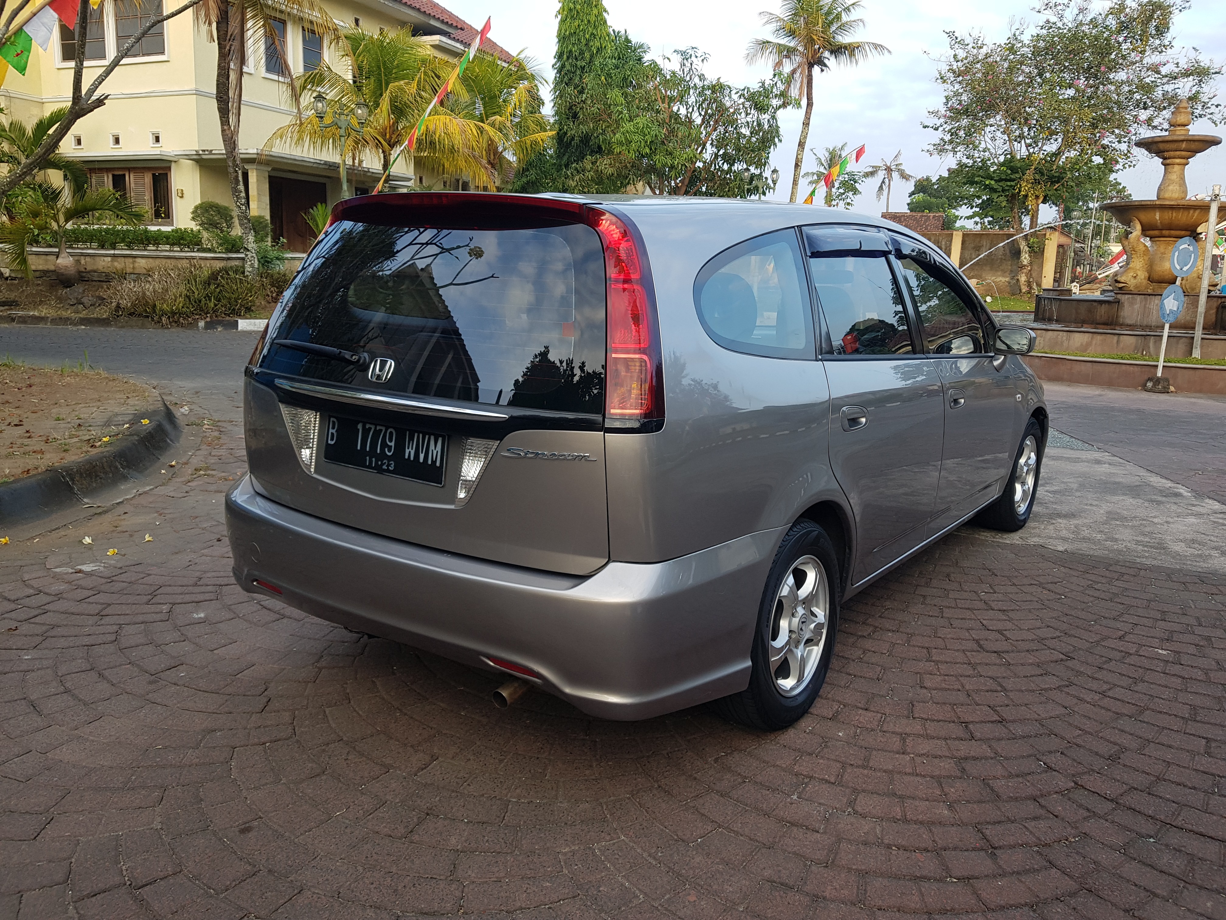 2005 Honda Stream VTEC 1.7L AT 2005 Honda Stream VTEC 1.7L AT