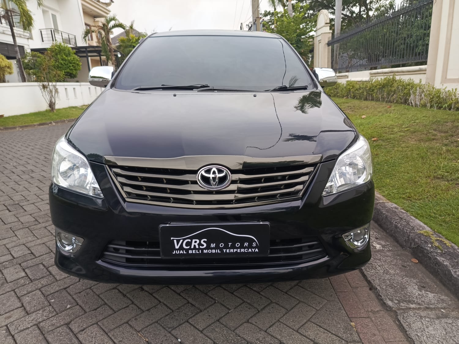 2011 Toyota Kijang Innova 2011 Toyota Kijang Innova