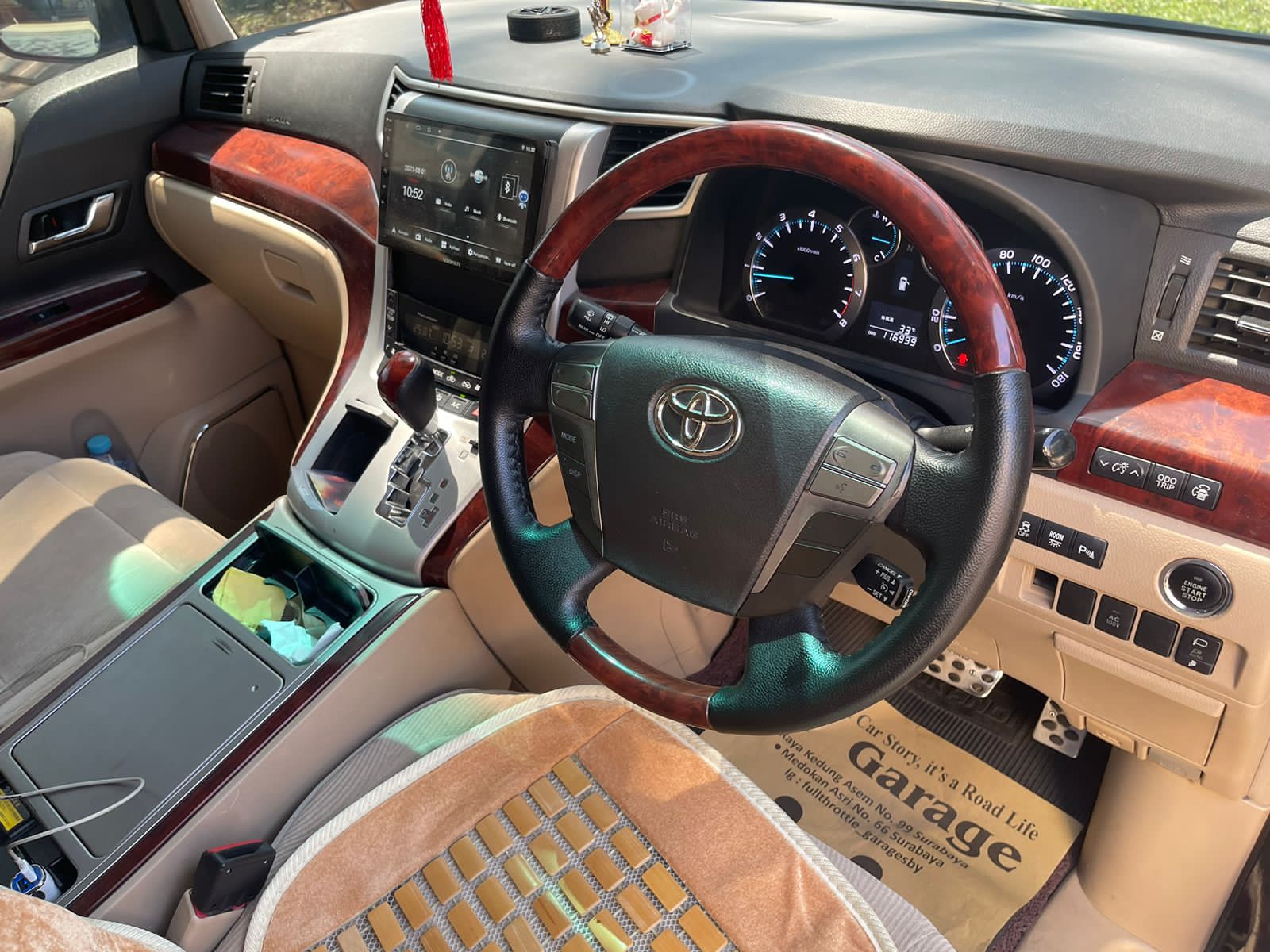 2009 Toyota Alphard 2009 Toyota Alphard