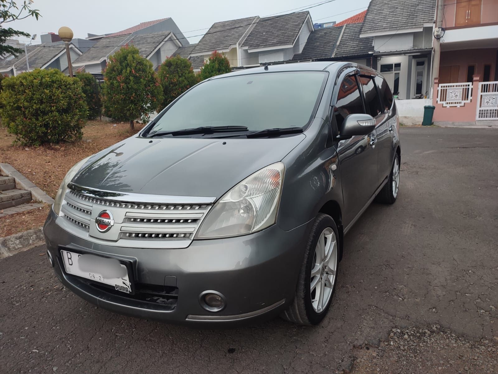 Second Hand 2007 Nissan Grand Livina Second Hand 2007 Nissan Grand Livina