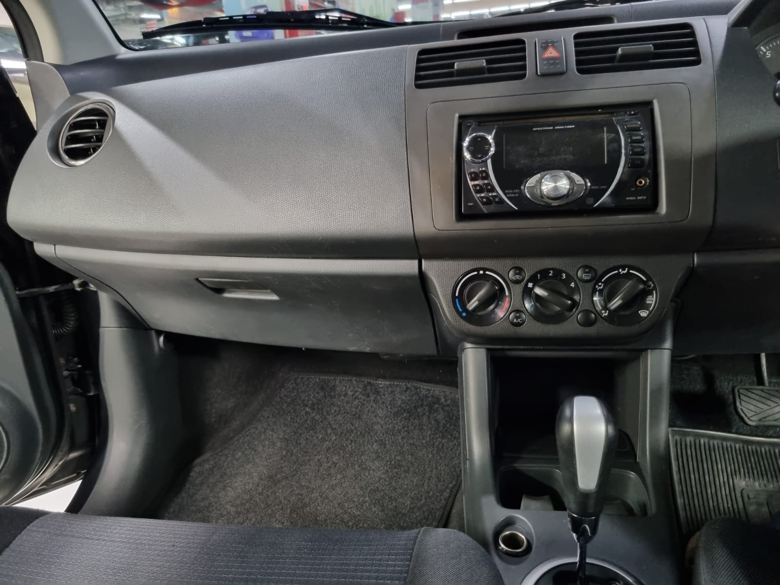 2010 Suzuki Swift 2010 Suzuki Swift