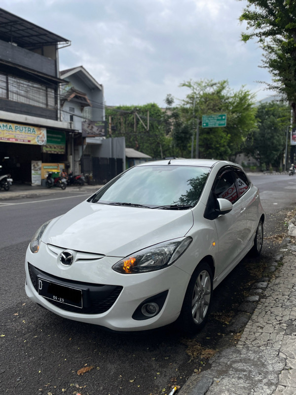 2012 Mazda 2 Hatchback 2012 Mazda 2 Hatchback