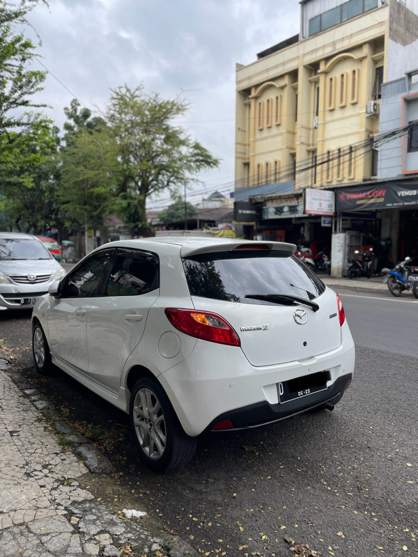 2012 Mazda 2 Hatchback 2012 Mazda 2 Hatchback