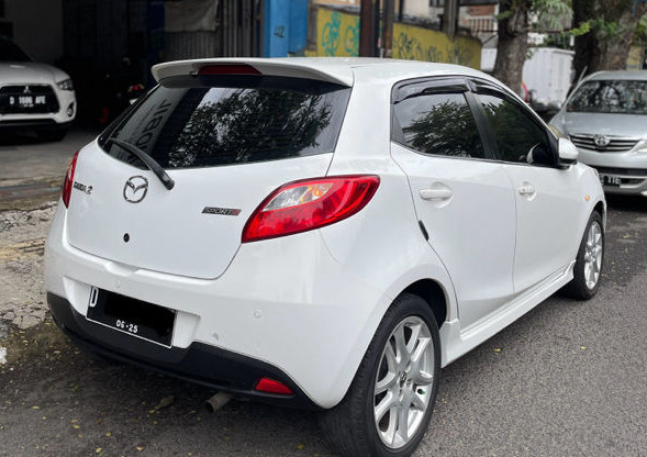 2012 Mazda 2 Hatchback 2012 Mazda 2 Hatchback