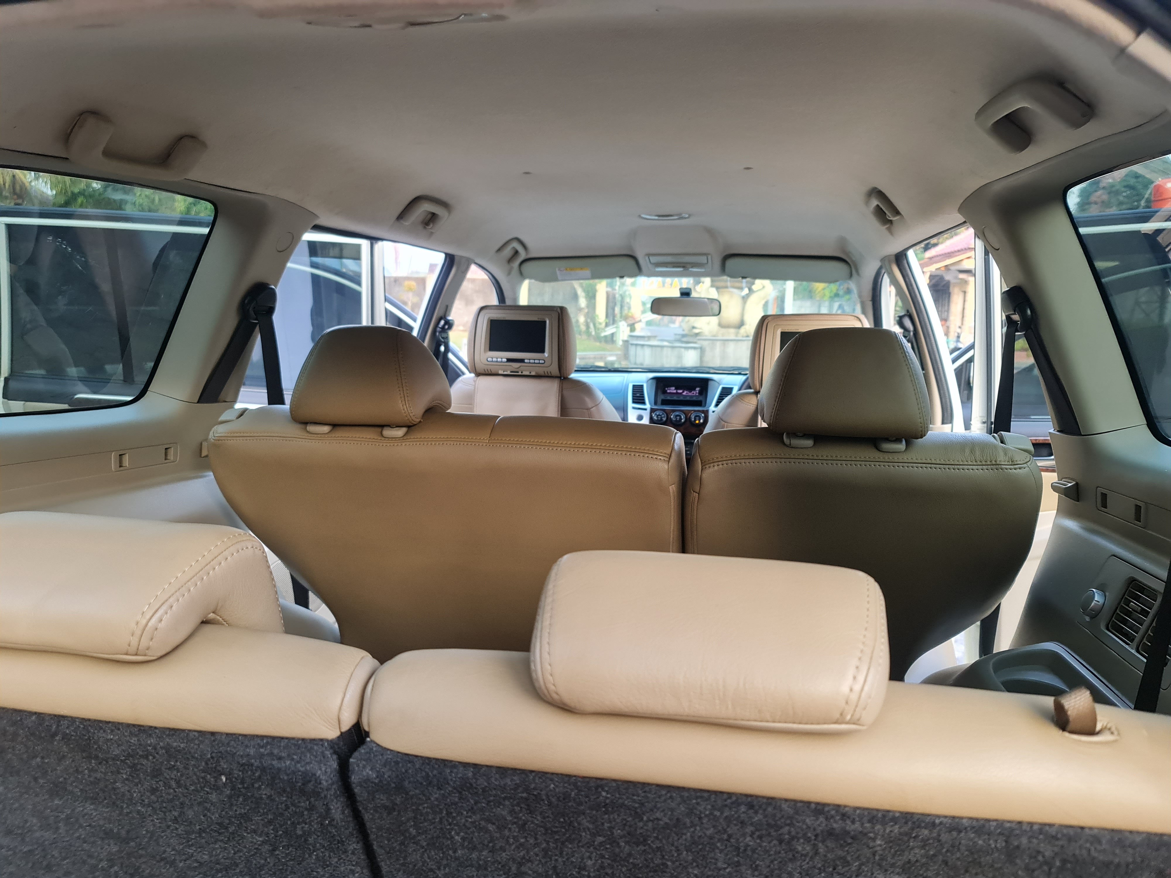 2011 Mitsubishi Pajero Sport Exceed AT 4x2 2011 Mitsubishi Pajero Sport Exceed AT 4x2