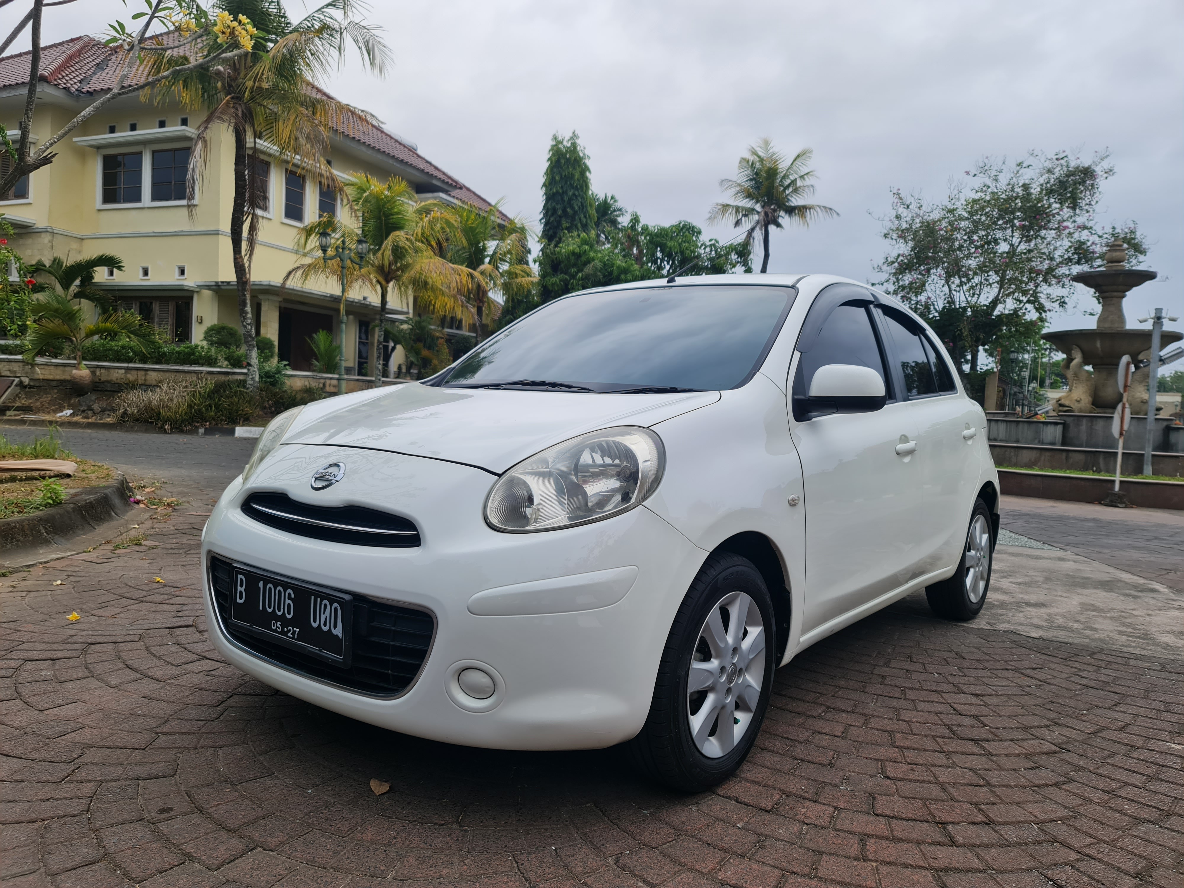 2012 Nissan March 1.2L XS AT 2012 Nissan March 1.2L XS AT